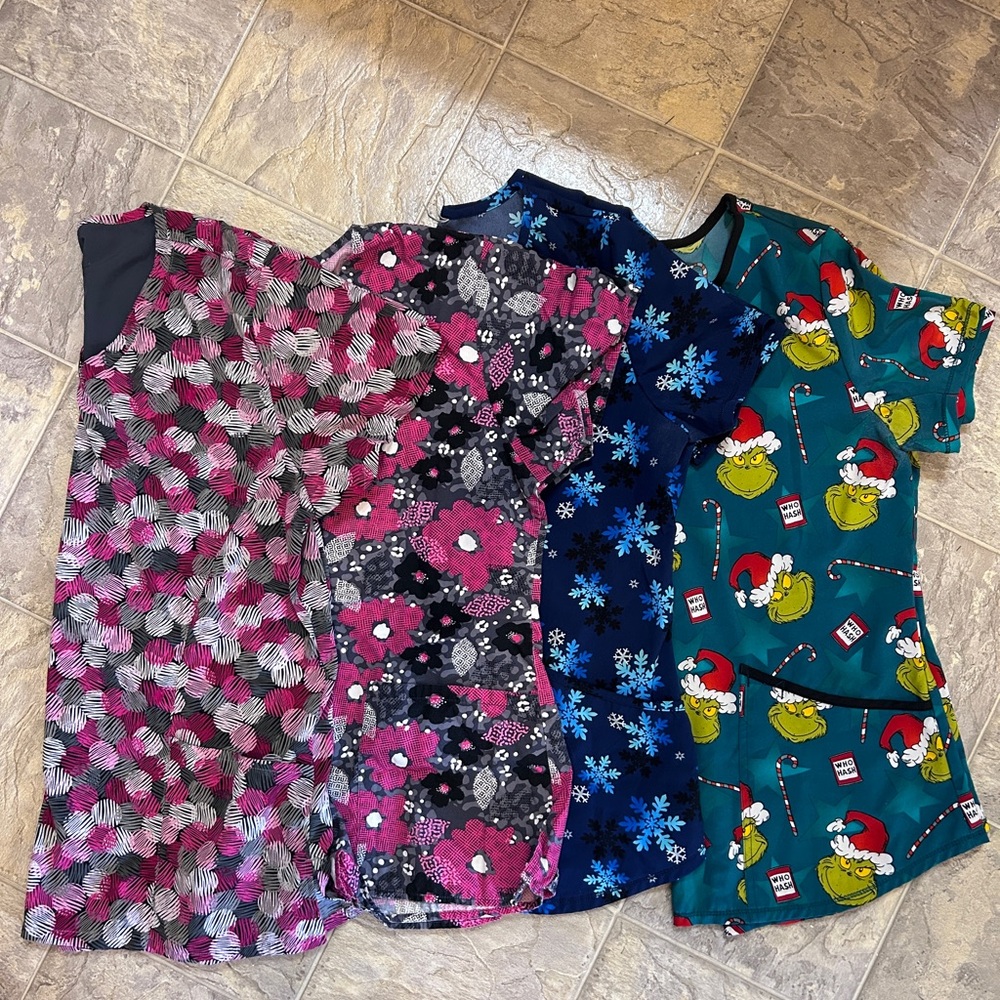 Patterned Women’s Short Sleeve Scrub Tops